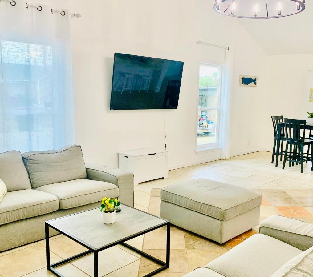 Sea Salt Vacation Home, Private Pool - Walk To *
