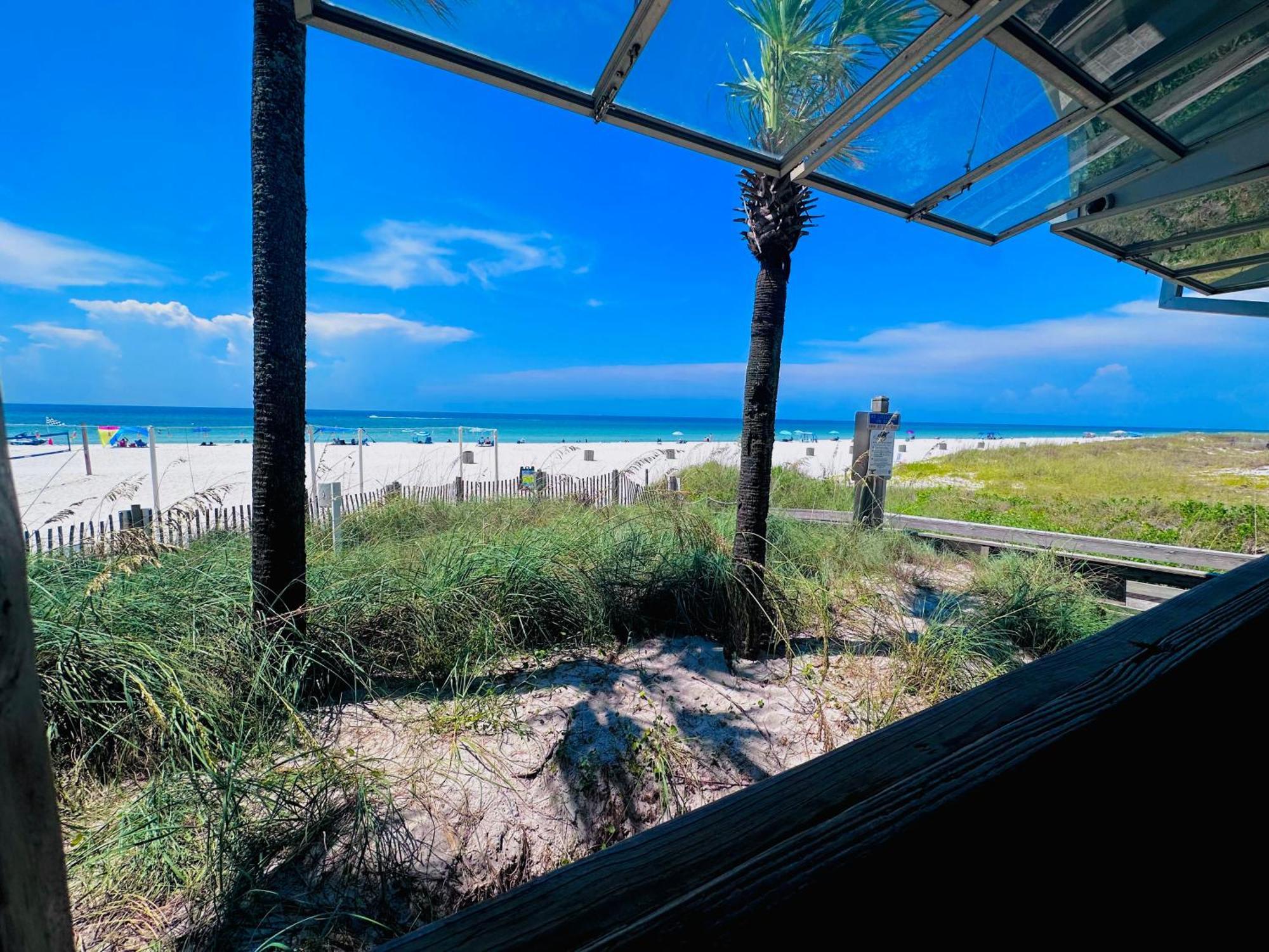 Sea Salt Vacation Home, Private Pool - Walk To Holiday home